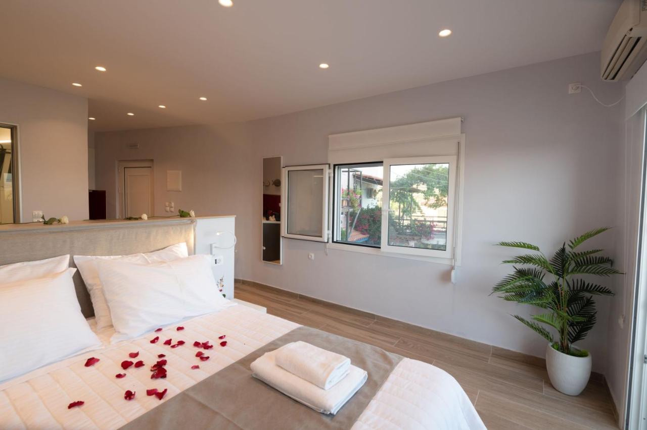Eleftherias Suites - Near Beach Apartments Marathi  Buitenkant foto