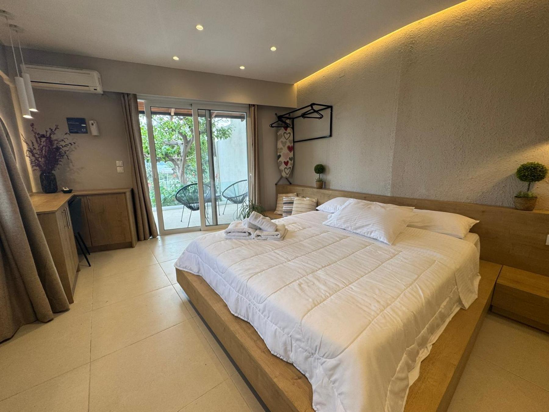Eleftherias Suites - Near Beach Apartments Marathi  Buitenkant foto